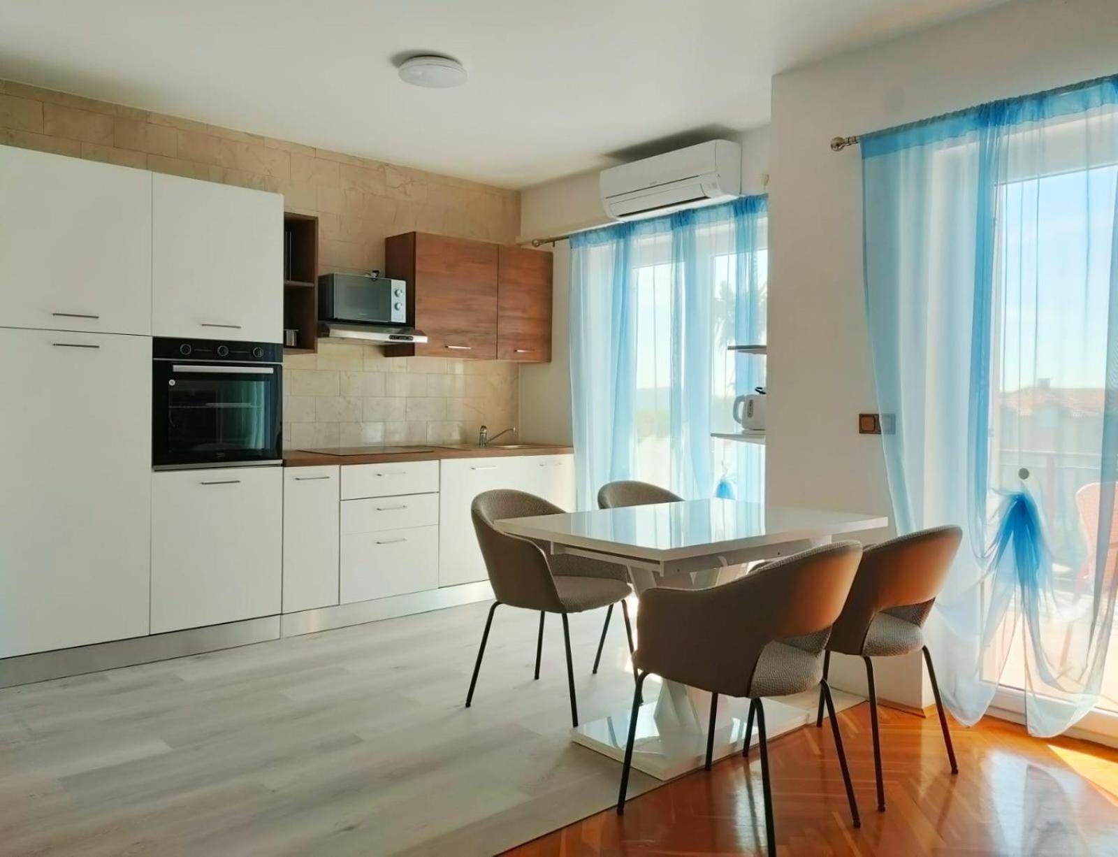 Skajla Apartments 梅杜林 外观 照片